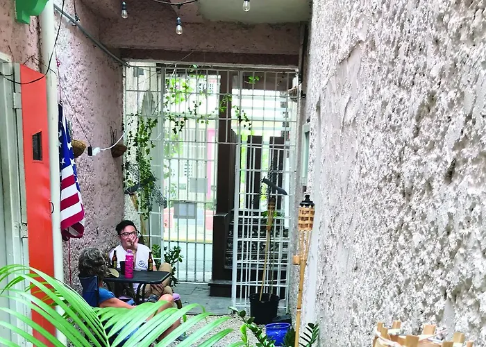 Hostel H1 Miramar San Juan